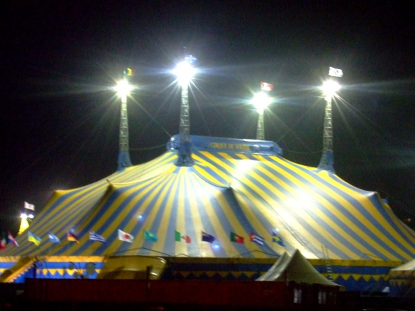 il tendone del Cirque du Soleil a Bruxelles